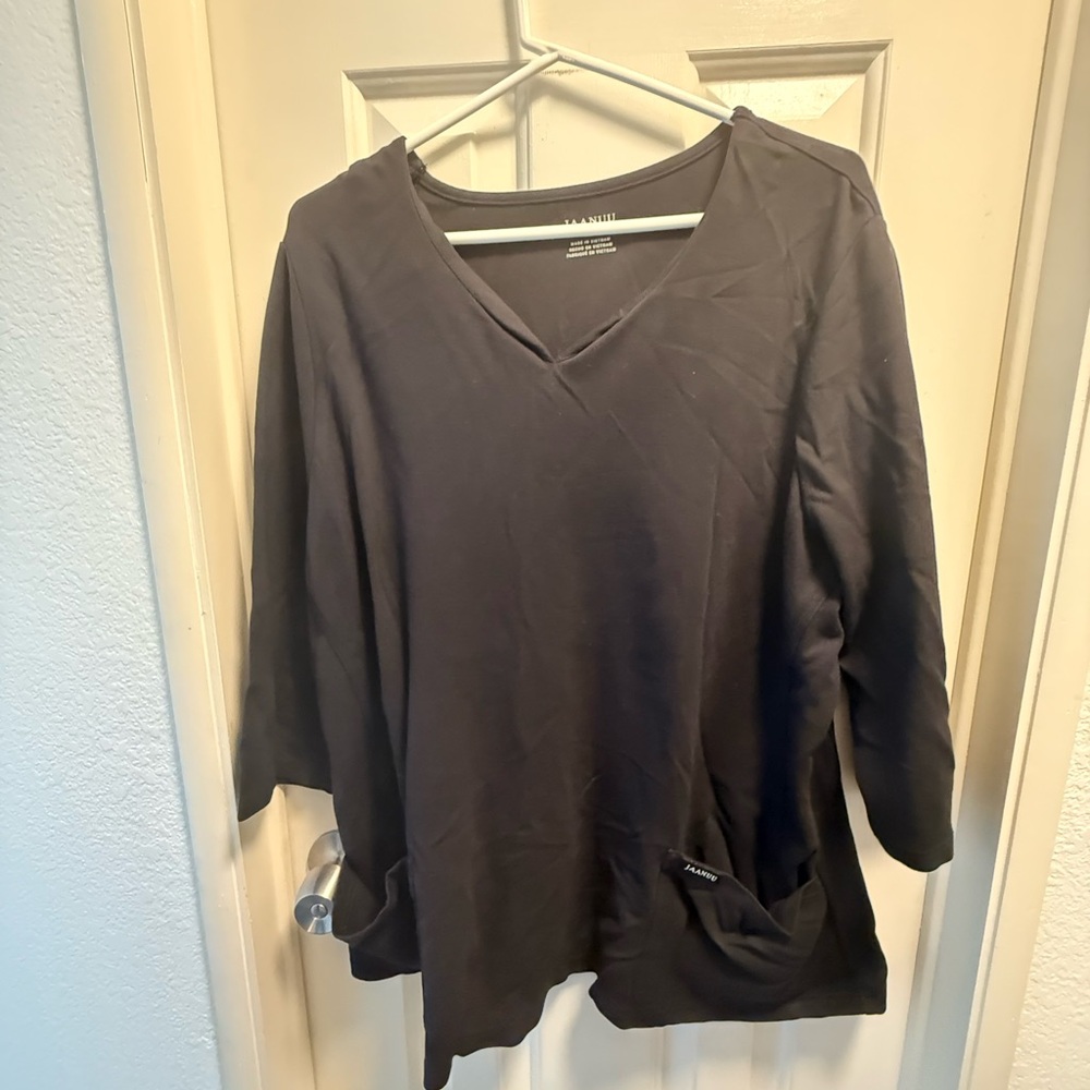 Jaanuu Black Asymmetrical 3/4 Sleeve Tunic